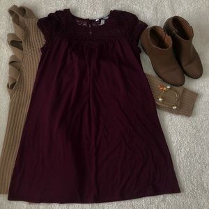 4 for $25 || Maroon Lace Sleeved Shift Dress